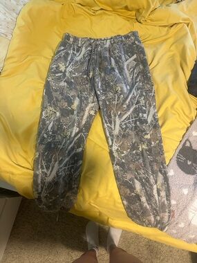 Abercrombie & Fitch Men's Gray Camouflage Joggers